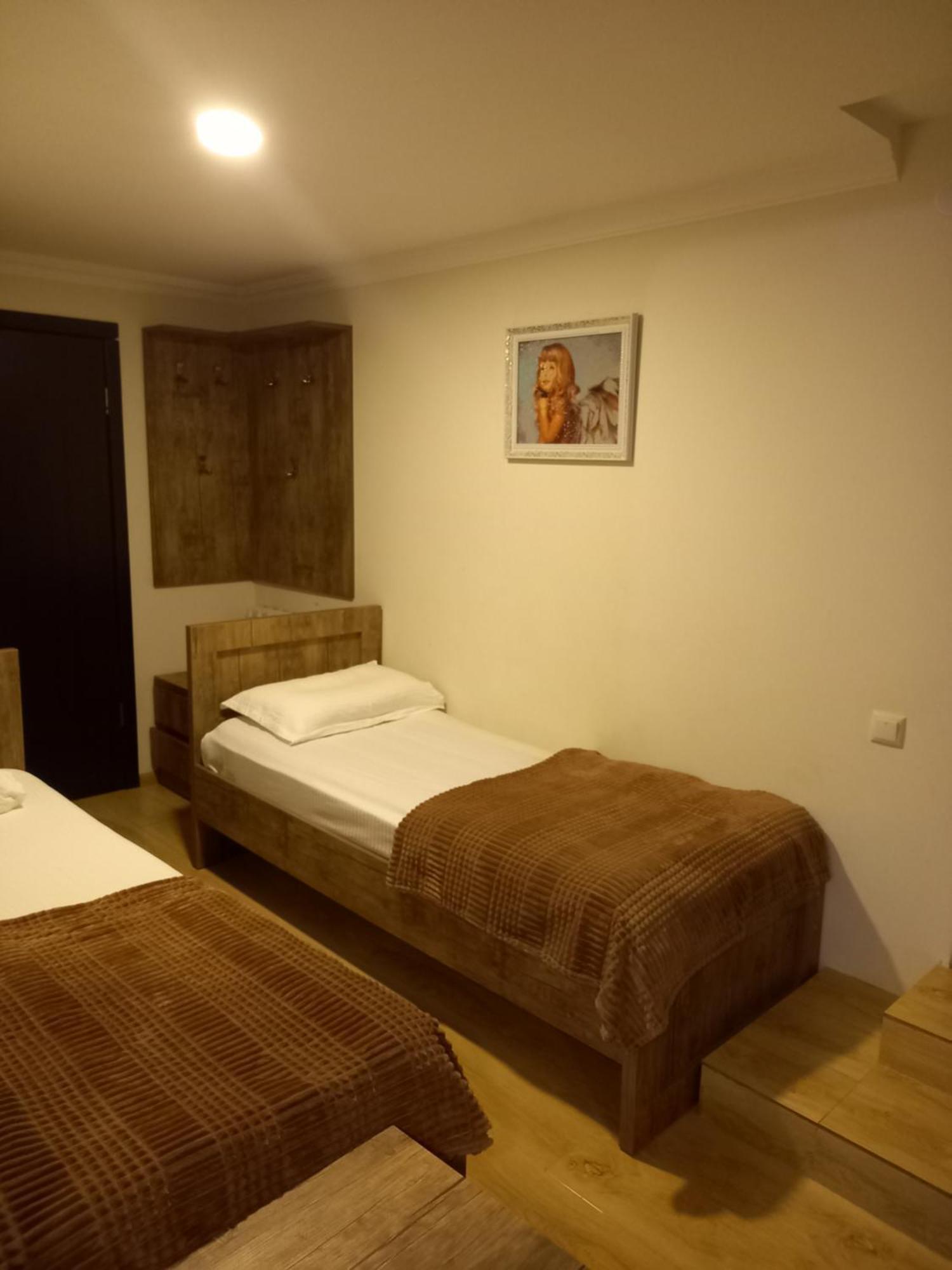 Tskaltubo Guest House On Mirian Mepe Phòng bức ảnh
