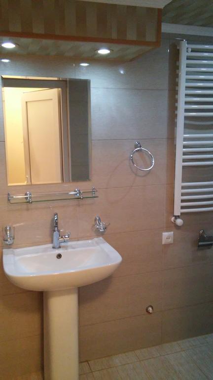 Tskaltubo Guest House On Mirian Mepe Ngoại thất bức ảnh